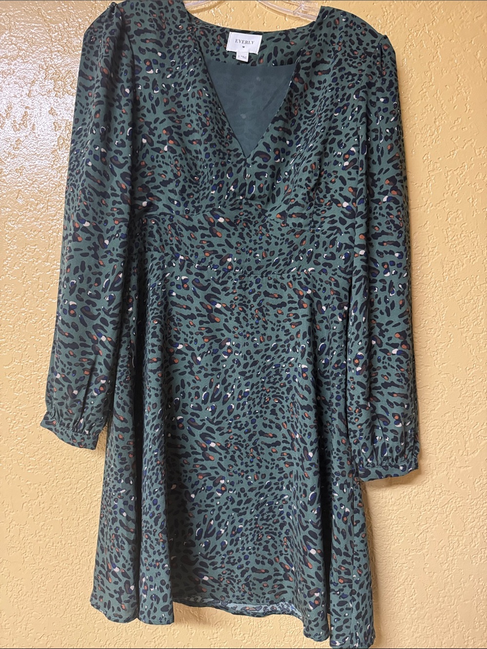 Everly Green Long-Sleeve Animal Print V-Neck Dress